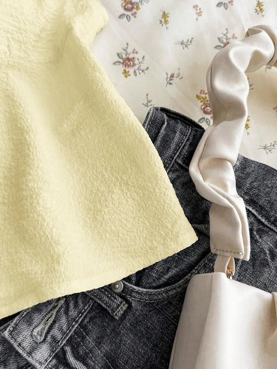 Teen Girls' Yellow Textured A-Line Short Top – Square Neck Bubble Fabric Shirt, Cute College Style