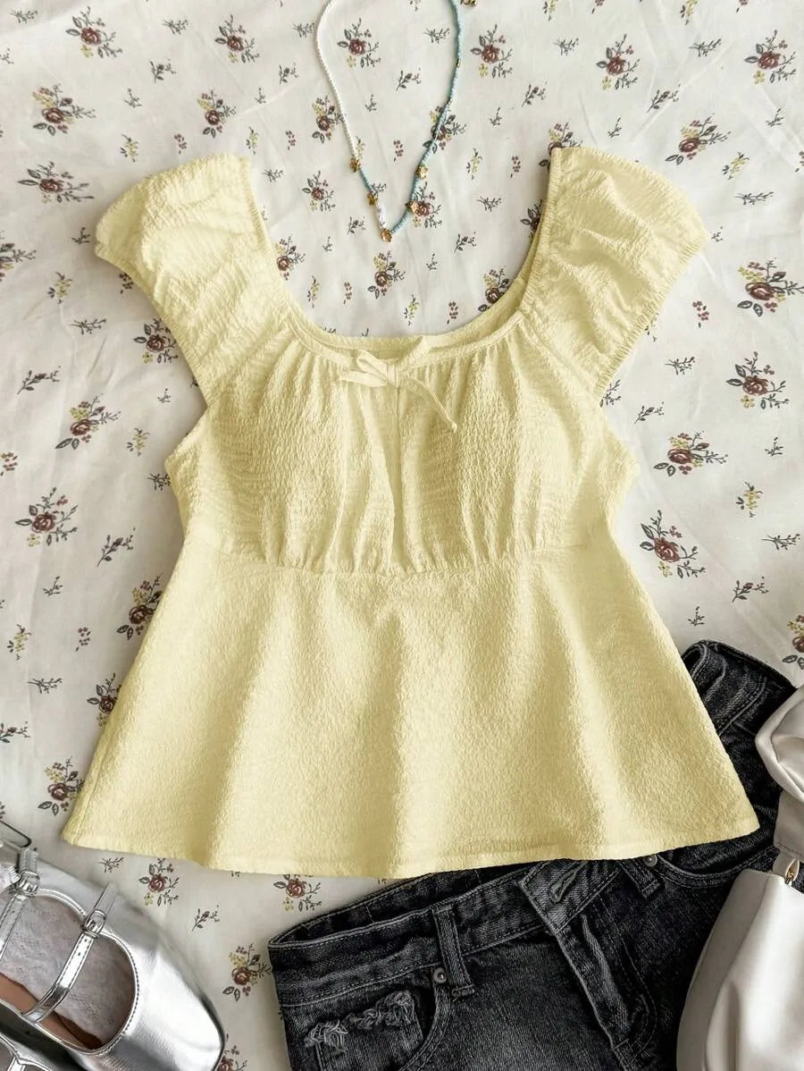 Teen Girls' Yellow Textured A-Line Short Top – Square Neck Bubble Fabric Shirt, Cute College Style